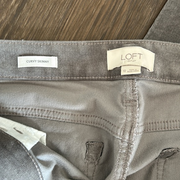 Loft women’s corduroys (2 pair) size 30 (10) - Picture 4 of 5